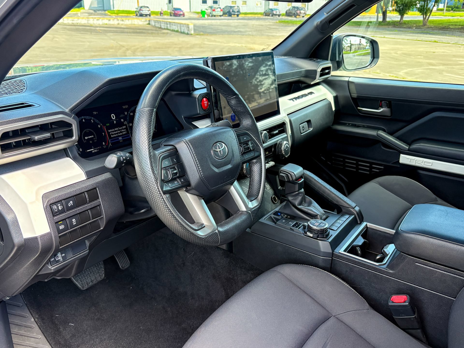 Used 2024 Toyota Tacoma TRD Off-Road AWD/4WD image 6
