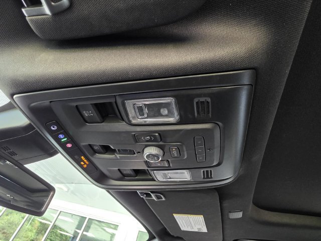 Used 2022 GMC Yukon XL Denali RWD image 41