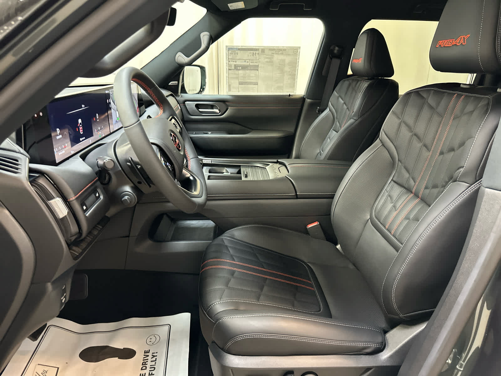 New 2025 Nissan Armada PRO-4X AWD/4WD image 4