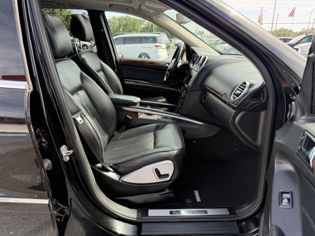 Used 2010 Mercedes-Benz GL 320 BlueTEC 4MATIC image 12