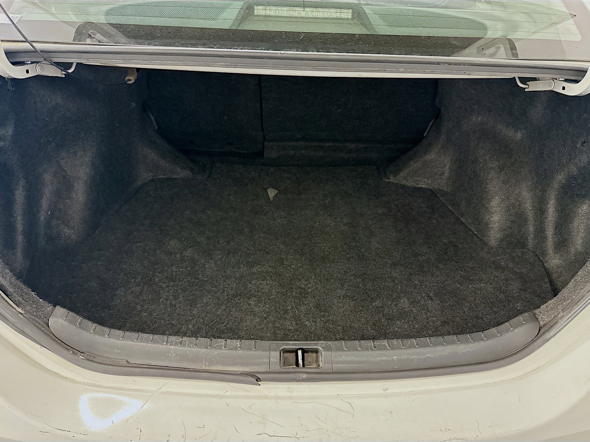 Used 2015 Toyota Corolla LE FWD image 29