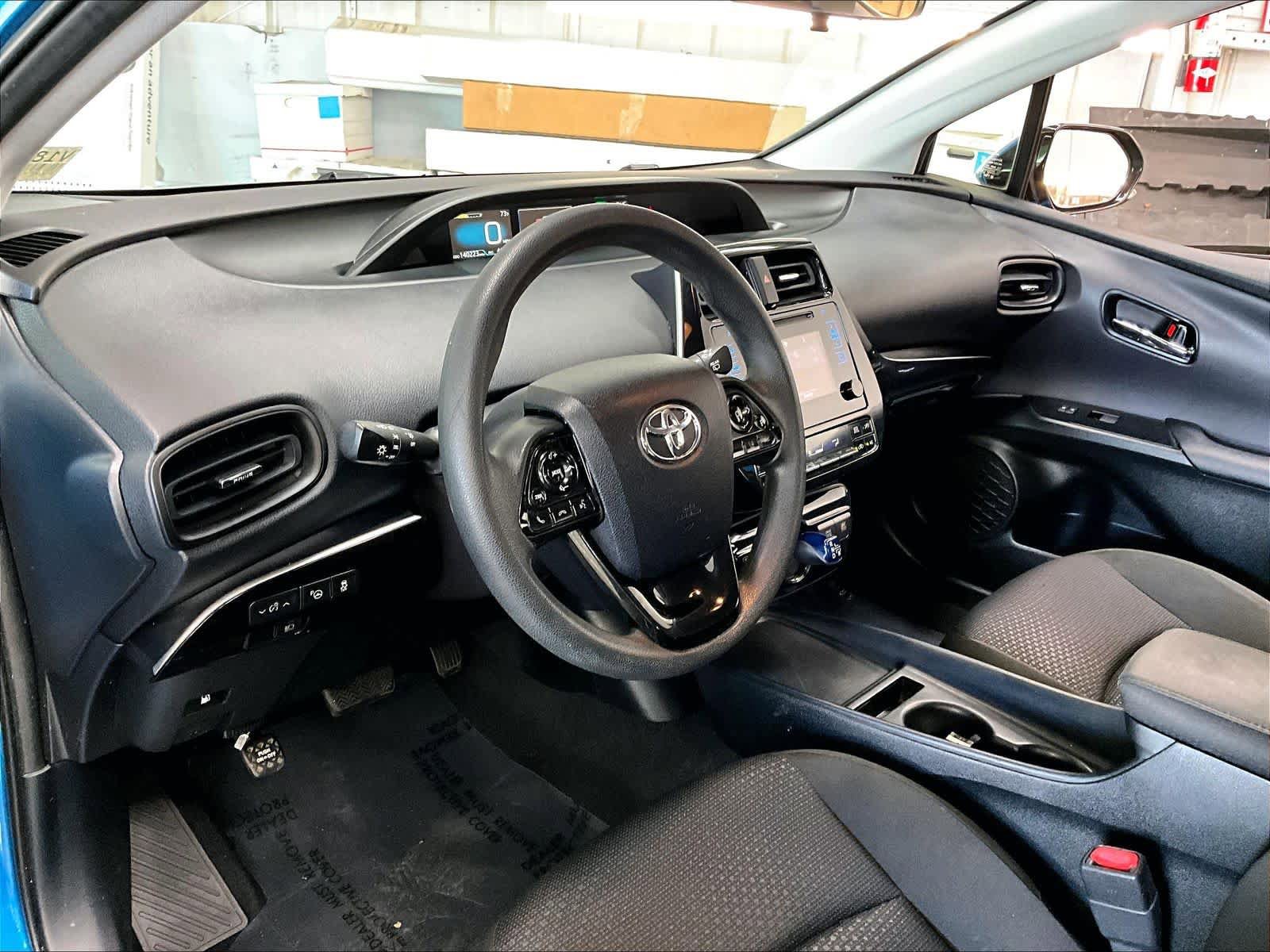 Used 2019 Toyota Prius LE AWD/4WD image 16