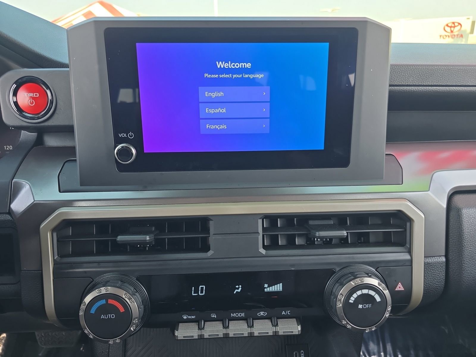 Certified 2025 Toyota Tacoma TRD Off-Road AWD/4WD image 16