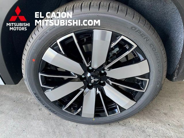 New 2026 Mitsubishi Outlander SEL FWD image 6