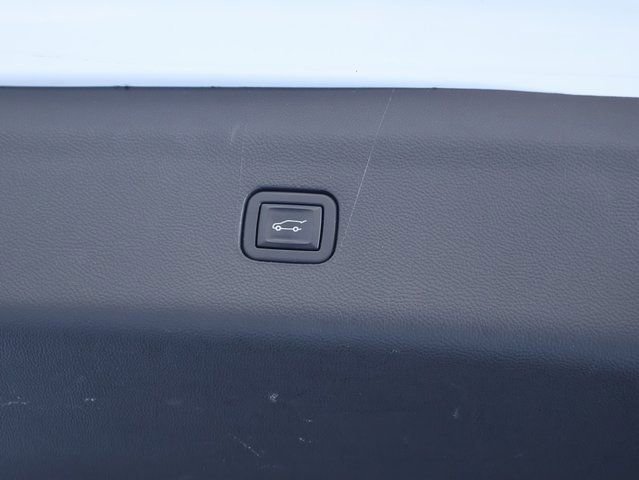 Used 2021 Buick Enclave Essence image 22