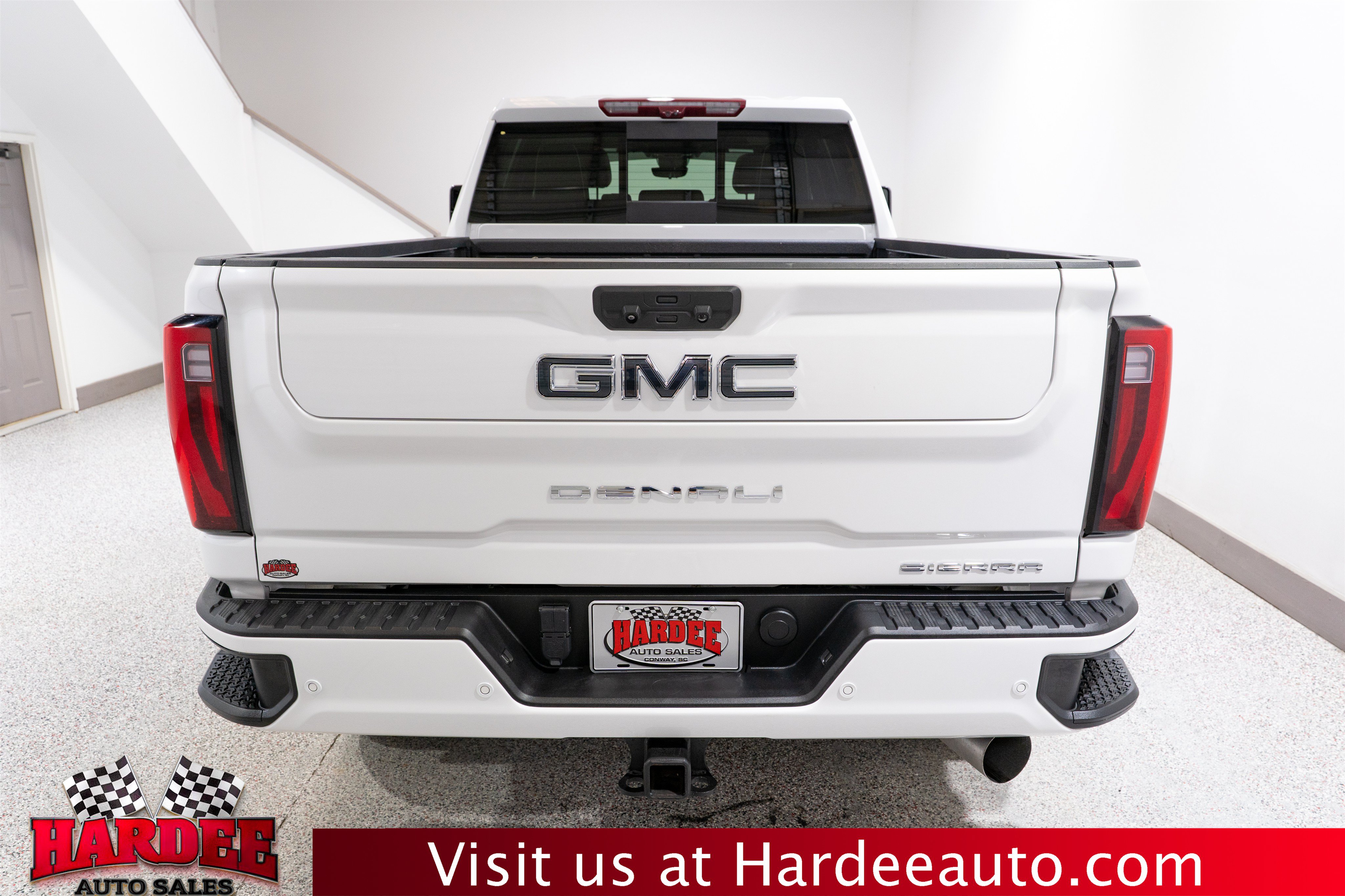 Used 2024 GMC Sierra 2500 Denali Ultimate AWD/4WD image 4