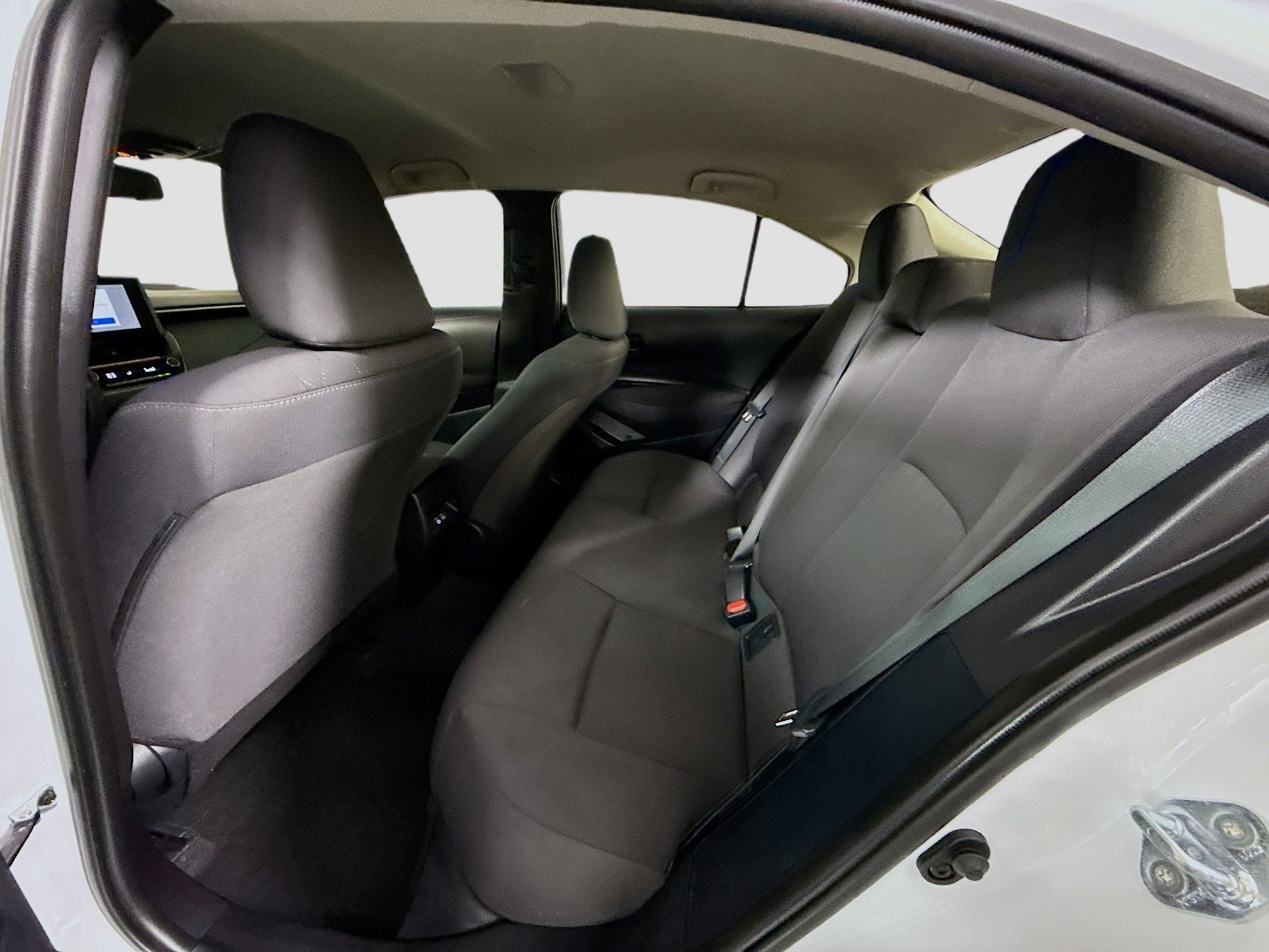 Used 2025 Toyota Corolla LE image 24