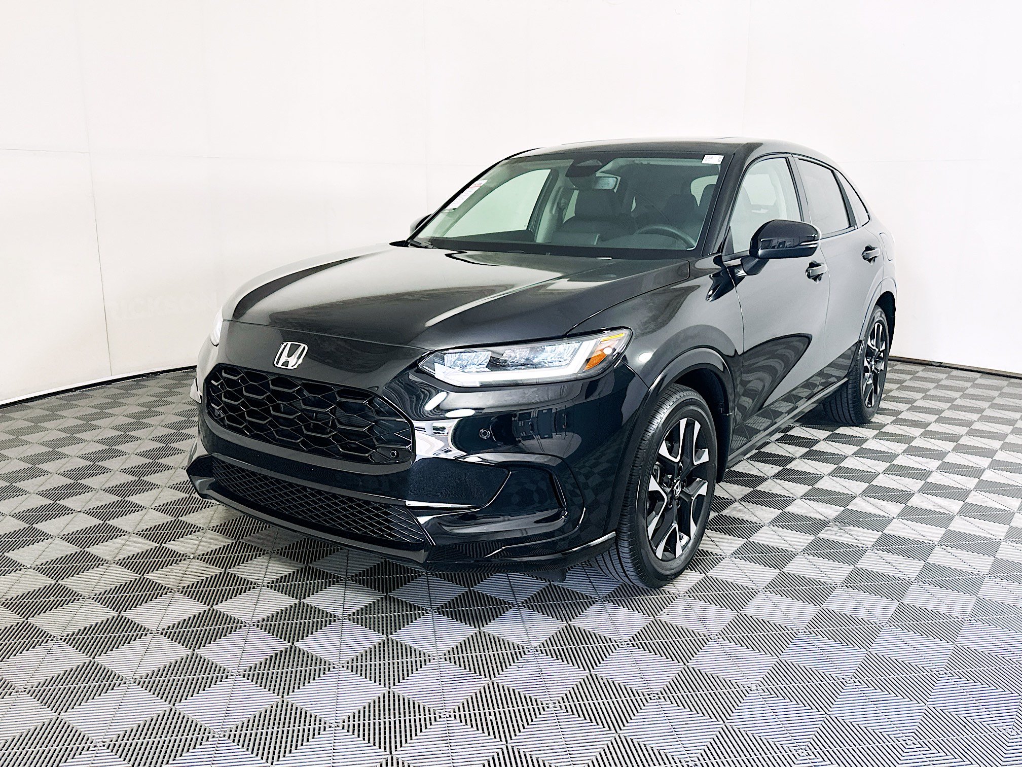 Used 2027 Honda HR-V EX-L image 7