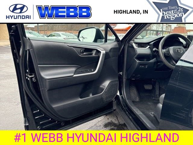 Used 2020 Toyota RAV4 LE w/ All Weather Liner Package image 22