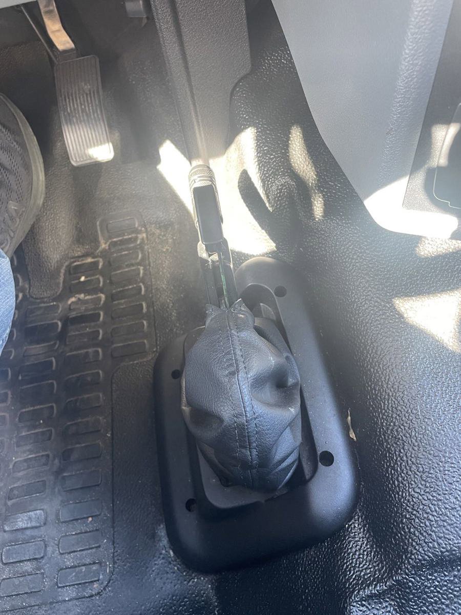 Used 2023 Ford F750 2WD Regular Cab Super Duty image 14