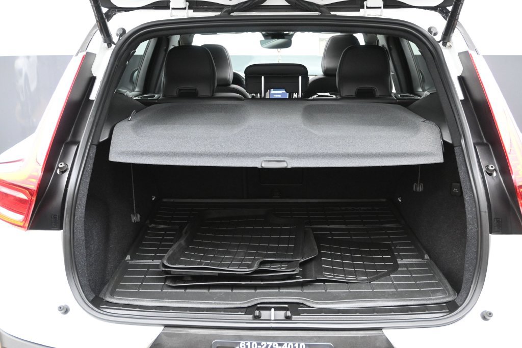 Used 2023 Volvo XC40 Recharge Ultimate AWD/4WD image 10