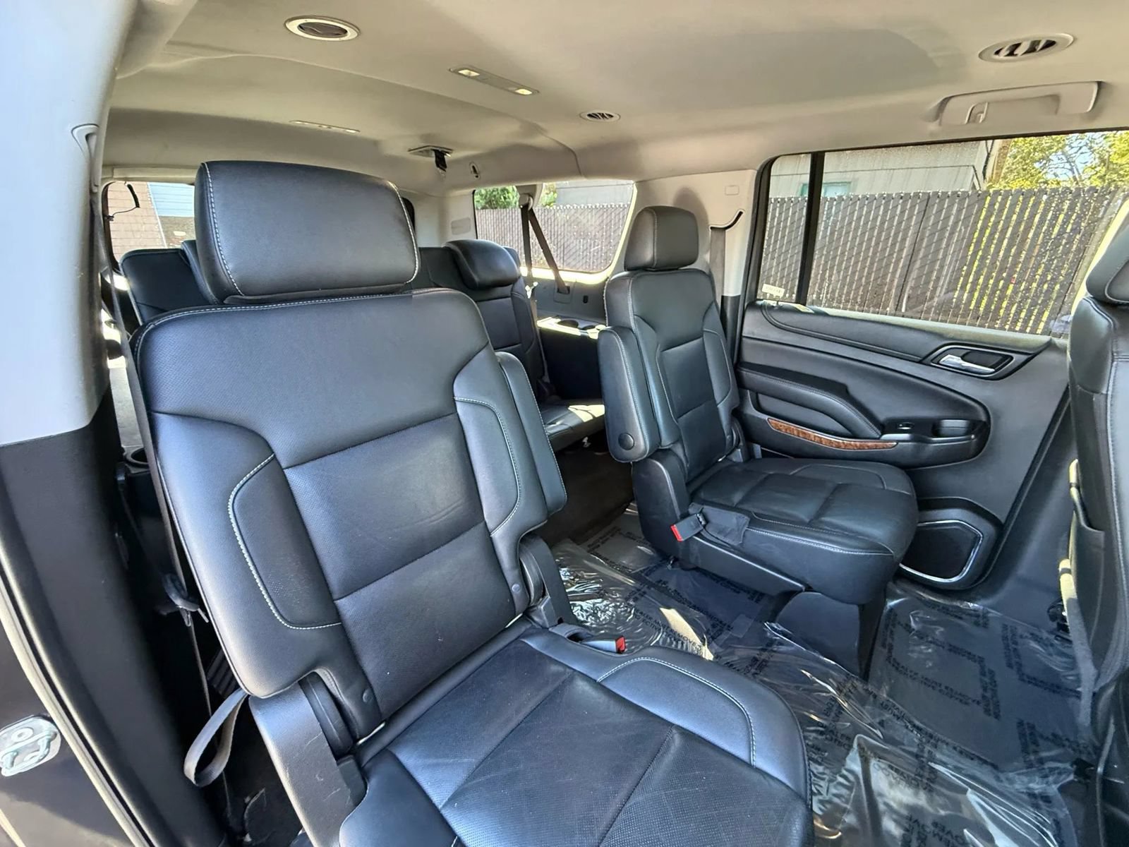 Used 2018 Chevrolet Suburban Premier AWD/4WD image 31