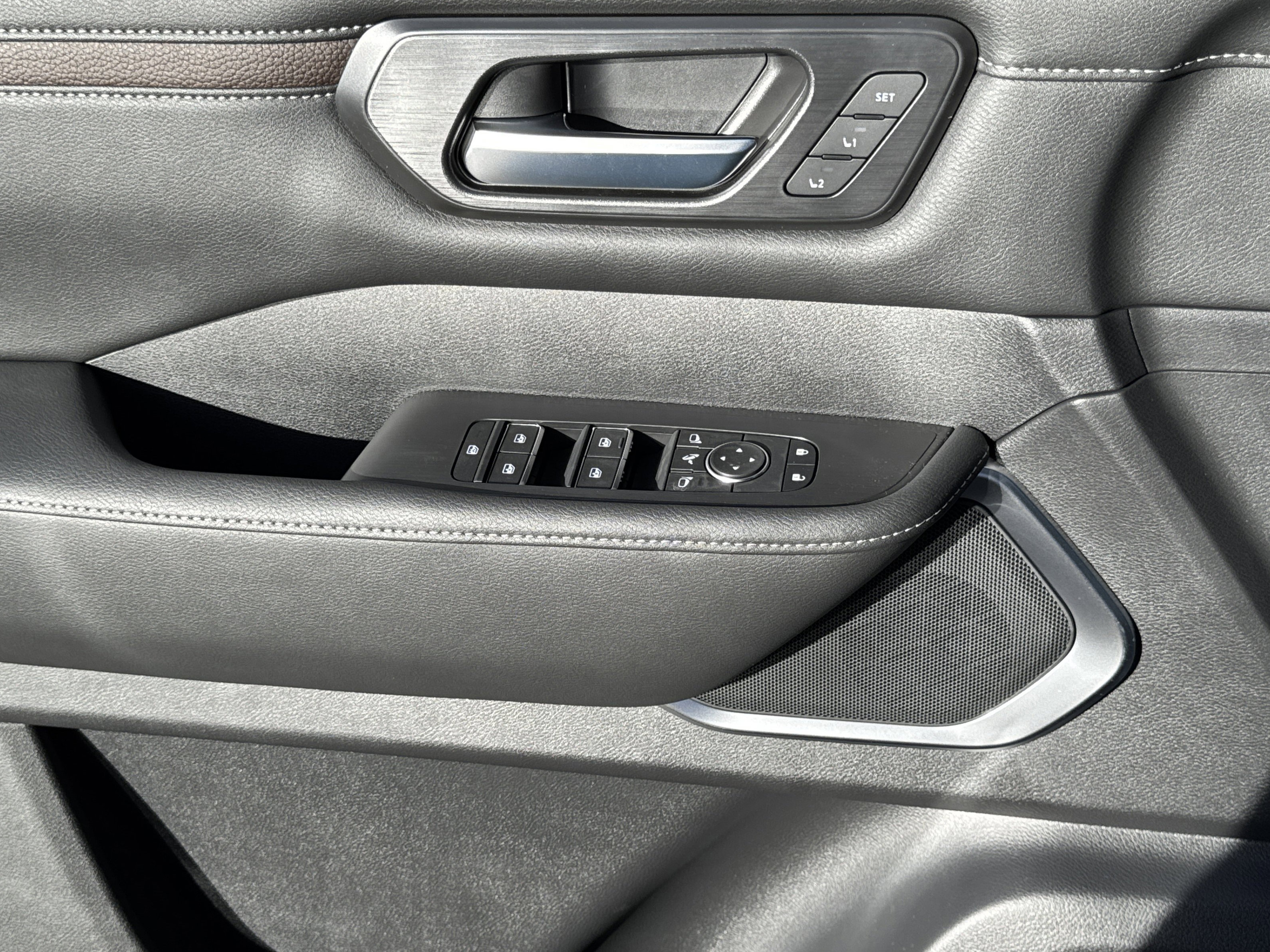 New 2026 Nissan Armada Platinum w/ Convenience Package image 9