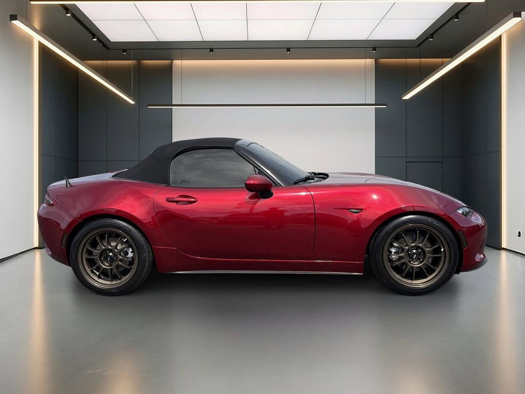 Used 2019 MAZDA MX-5 Miata Grand Touring w/ GT-S Package RWD image 6
