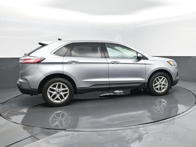 Used 2023 Ford Edge SEL w/ Convenience Package AWD/4WD image 3
