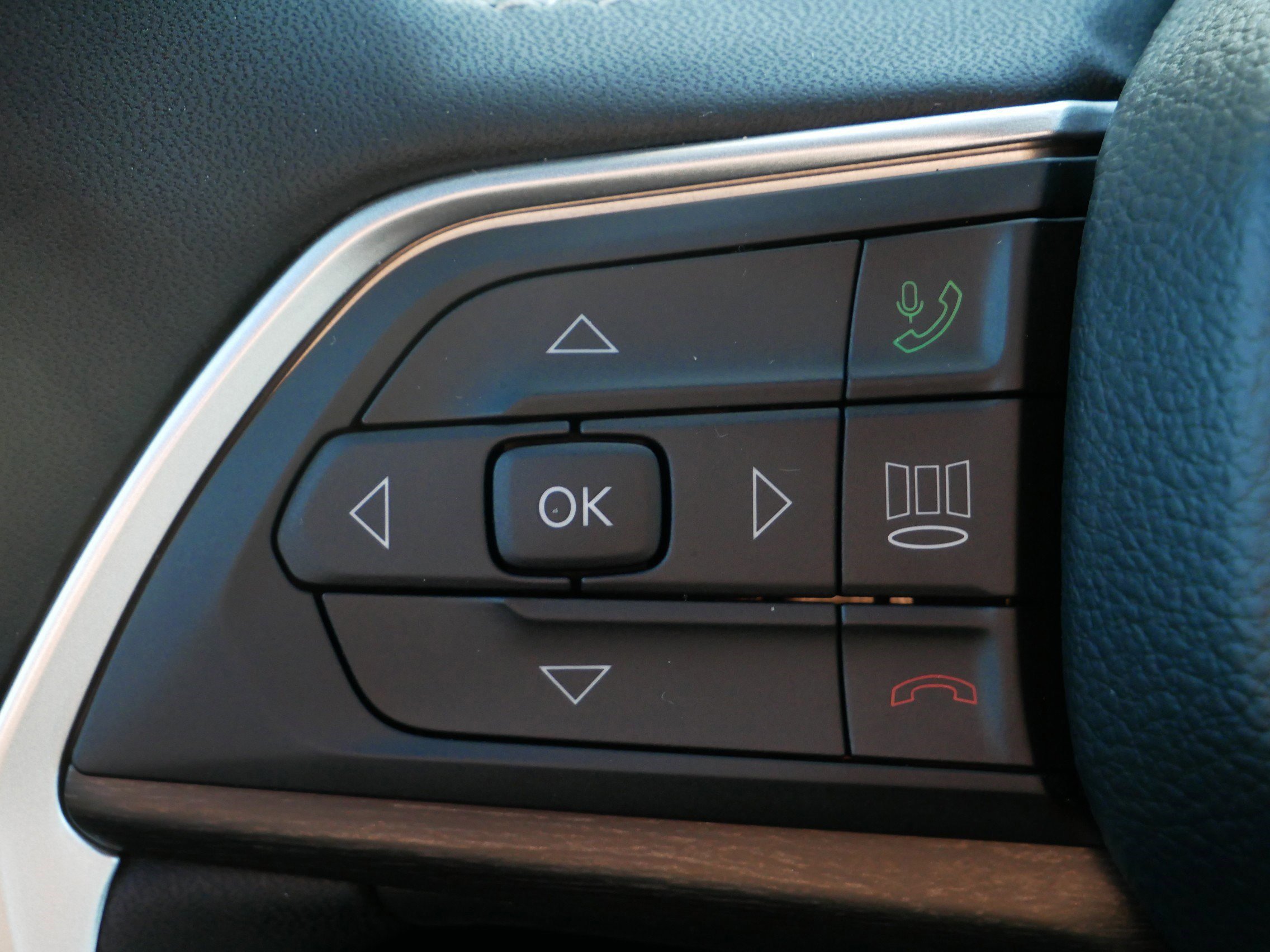 New 2026 Jeep Grand Cherokee Altitude AWD/4WD image 15