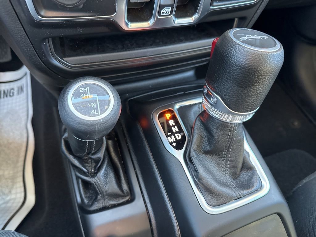 Used 2021 Jeep Gladiator Willys image 28