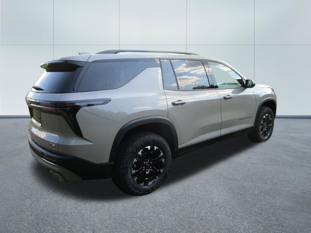 New 2027 Chevrolet Traverse Z71 w/ LPO, Floor Liner Package AWD/4WD image 8