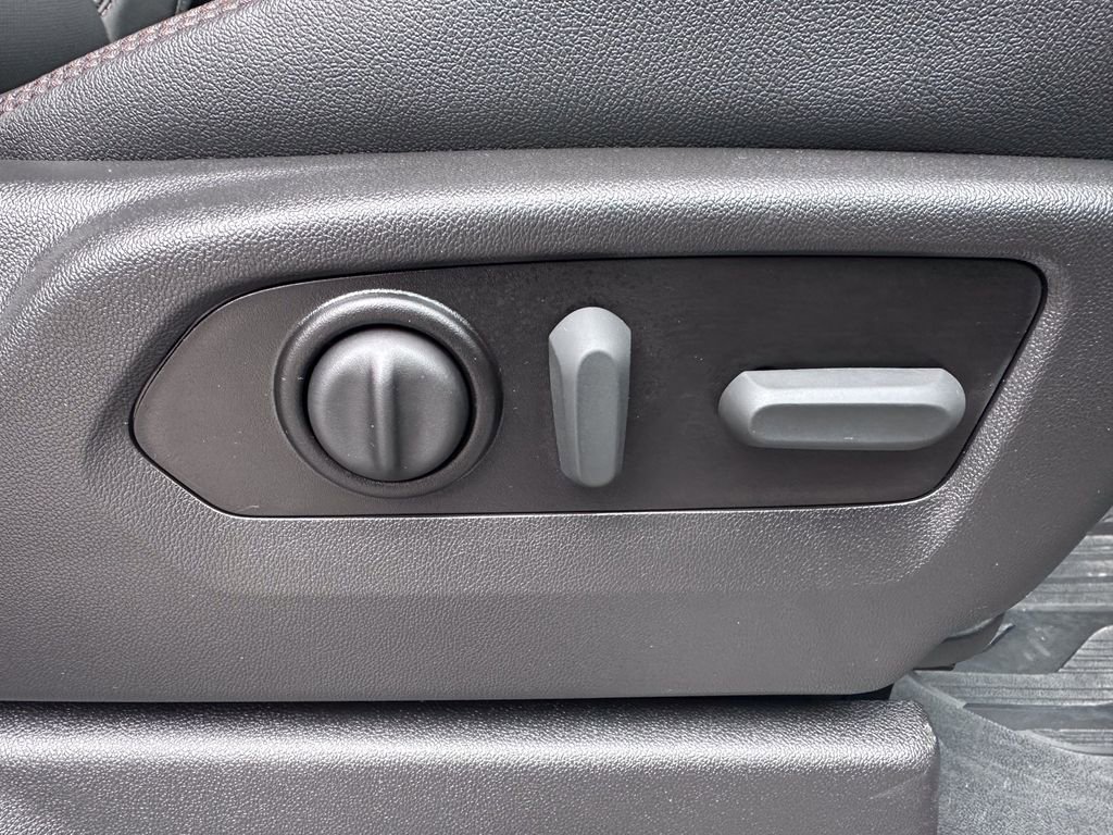 Used 2021 GMC Sierra 1500 AT4 image 38