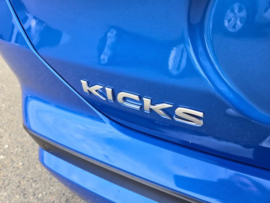 Used 2025 Nissan Kicks Play S FWD image 9