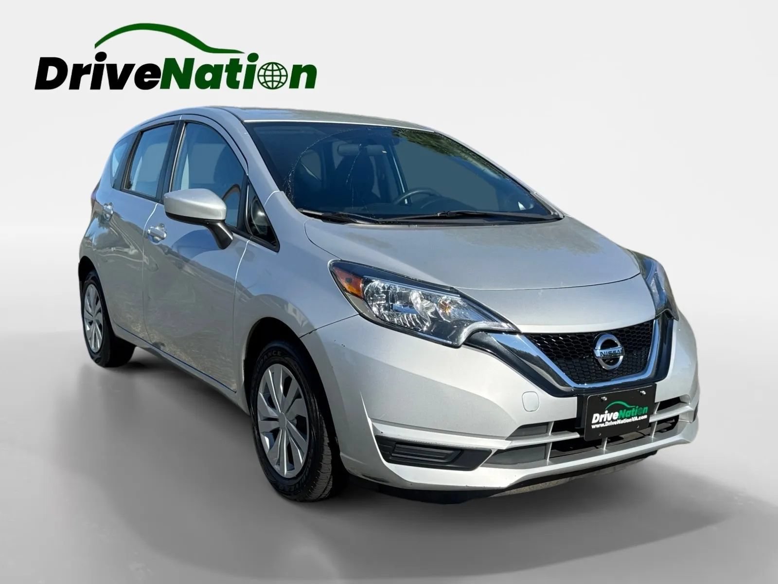 Used 2018 Nissan Versa Note S FWD image 3