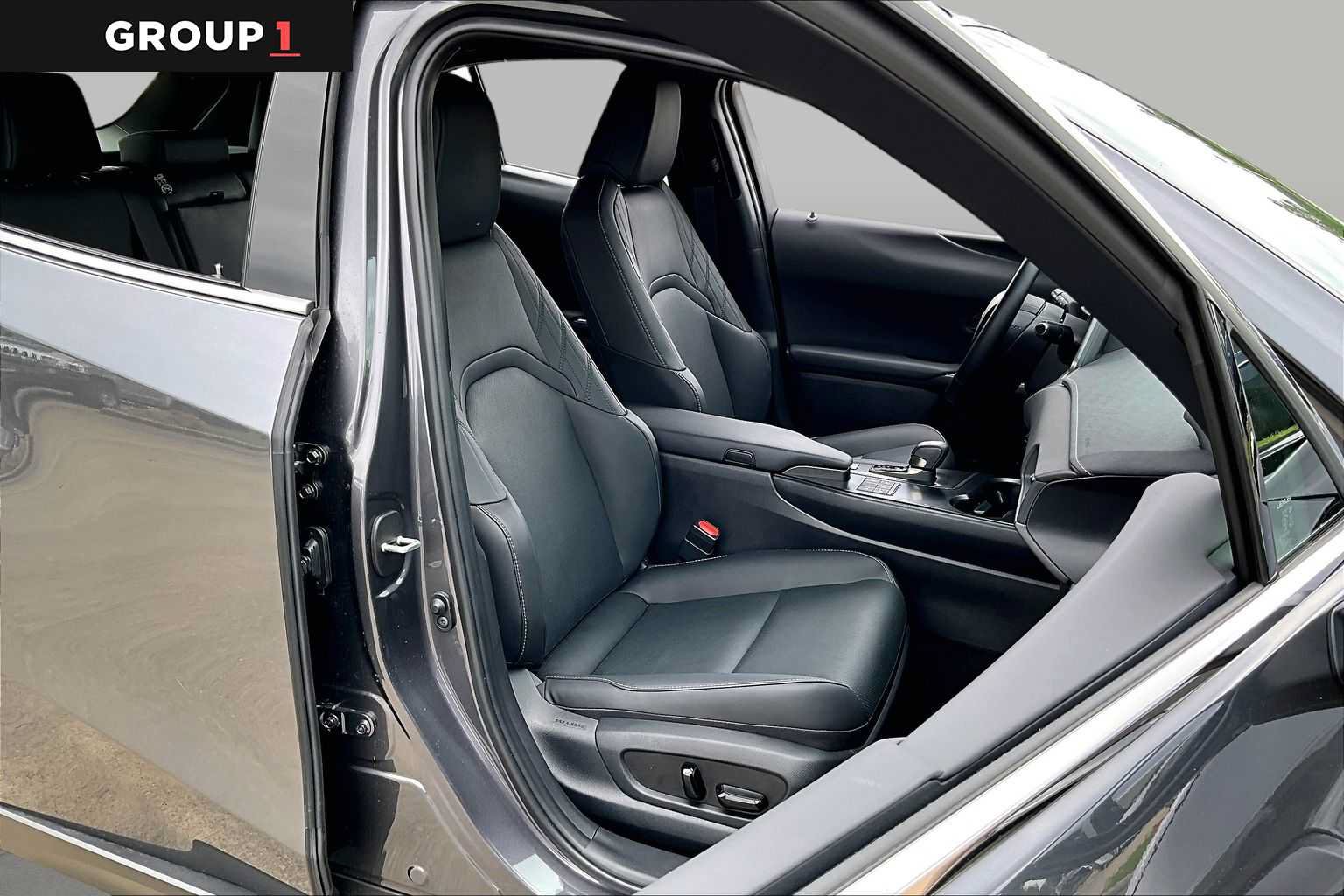 Certified 2025 Lexus UX 300h FWD w/ Accessory Package (Z1) image 8
