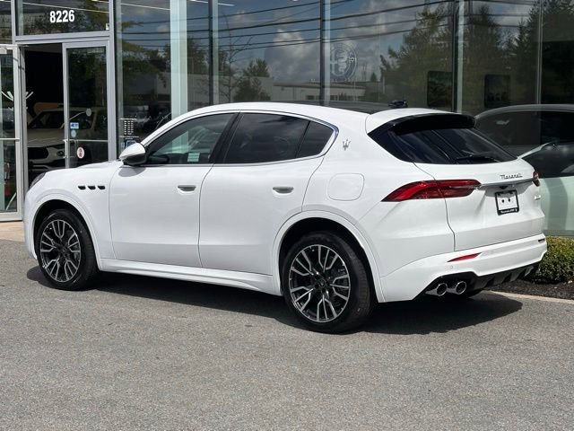 Used 2025 Maserati Grecale GT image 4