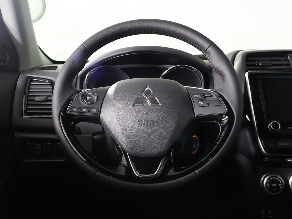 New 2026 Mitsubishi Outlander Sport LE AWD/4WD image 32