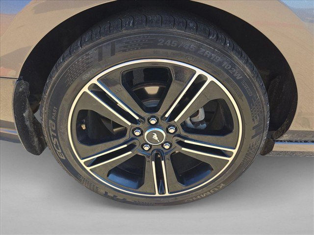 Used 2014 Ford Mustang GT Premium w/ Equipment Group 402A RWD image 22
