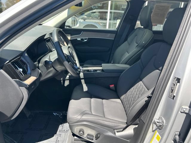 Certified 2025 Volvo XC90 B5 Plus AWD/4WD image 21