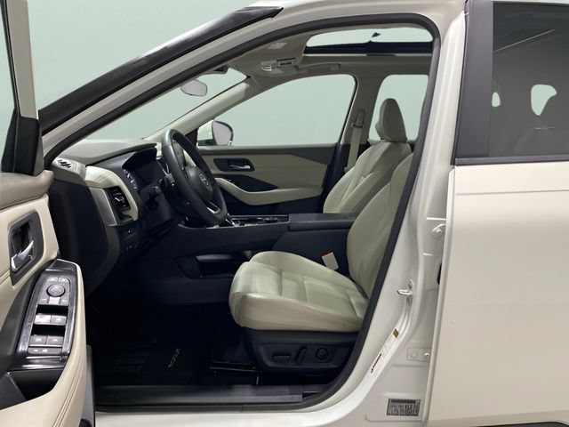 Certified 2023 Nissan Rogue SV w/ SV Premium B Package AWD/4WD image 11