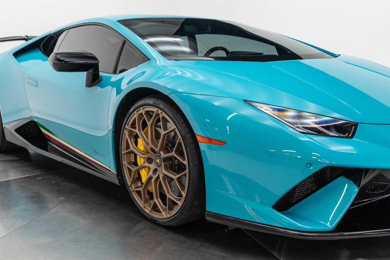 Used 2019 Lamborghini Huracan Performante AWD/4WD image 23