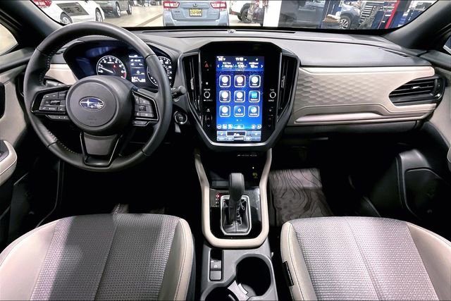 Used 2025 Subaru Forester Premium image 15
