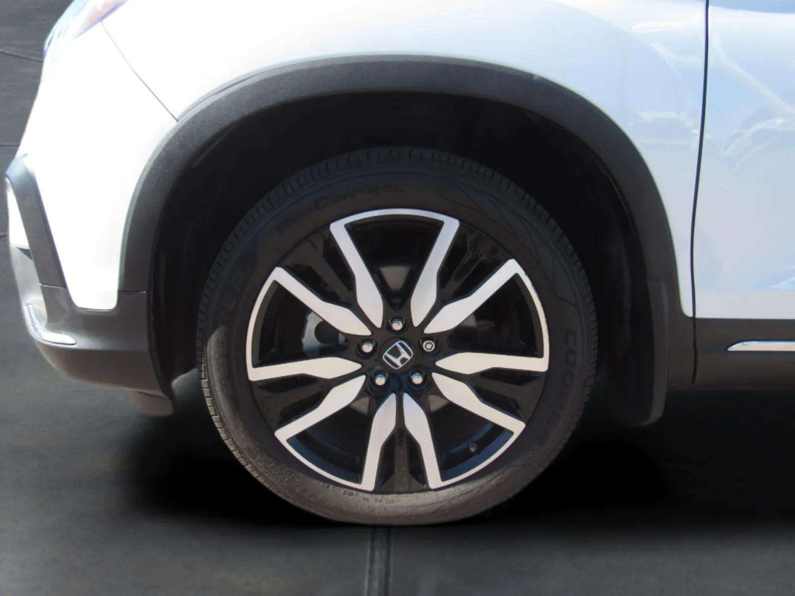 Used 2021 Honda Pilot Touring image 4