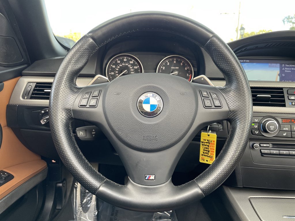 Used 2013 BMW 335i Convertible image 25
