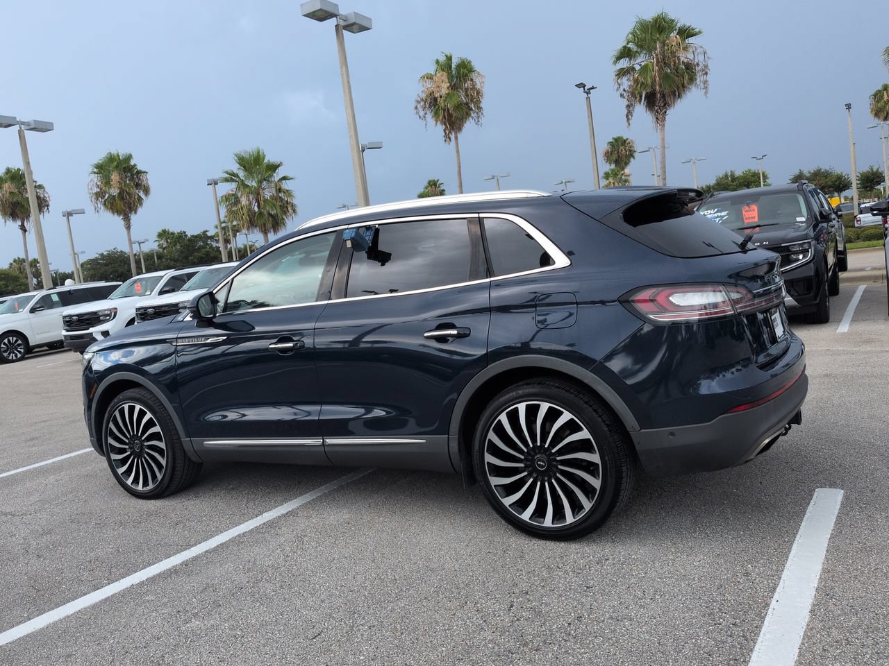 Used 2020 Lincoln Nautilus Black Label w/ Class II Trailer Tow Package AWD/4WD image 6