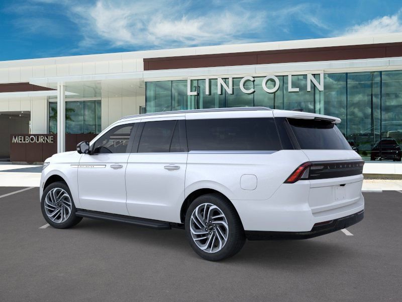 New 2026 Lincoln Navigator L Premier image 4