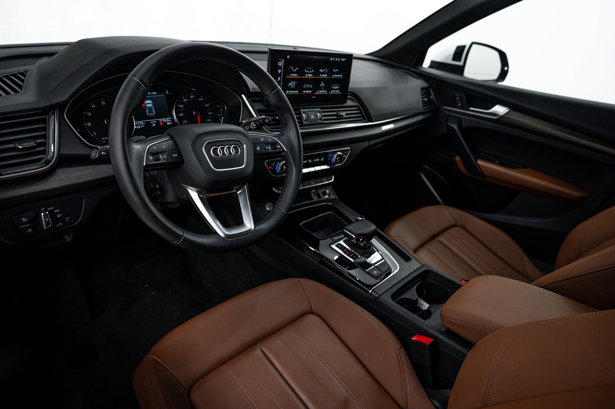Certified 2023 Audi Q5 2.0T Premium w/ Convenience Package AWD/4WD image 8