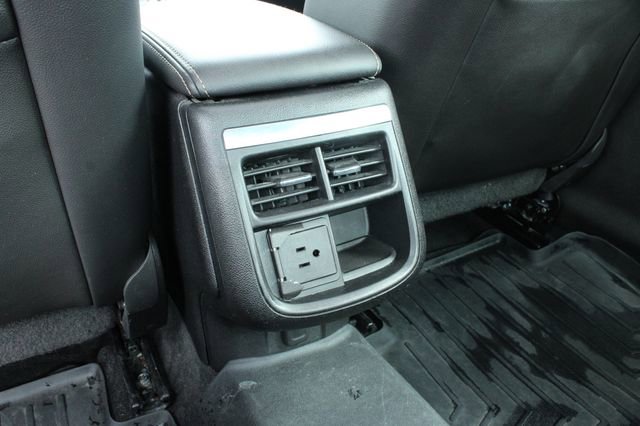 Used 2016 Chevrolet Impala LTZ w/ Enhanced Convenience Package FWD image 26