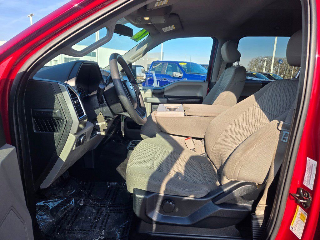 Used 2016 Ford F150 XLT image 21