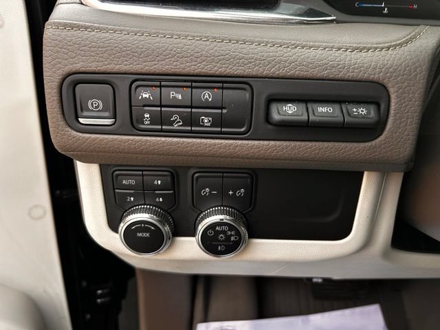 Used 2023 GMC Yukon Denali AWD/4WD image 23