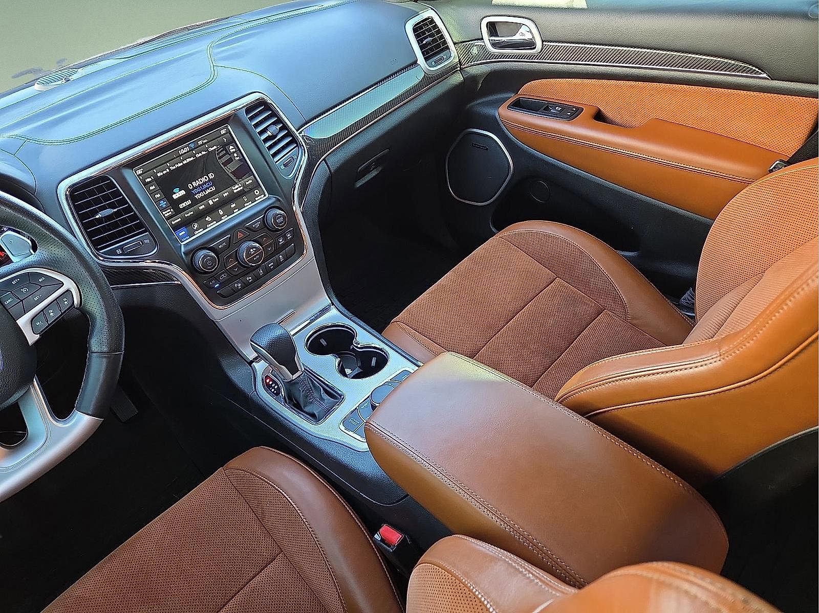 Used 2018 Jeep Grand Cherokee SRT w/ Trailer Tow Group IV image 12