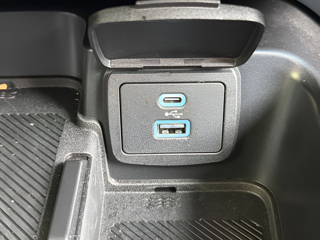 Used 2025 Ford Bronco Outer Banks AWD/4WD image 13
