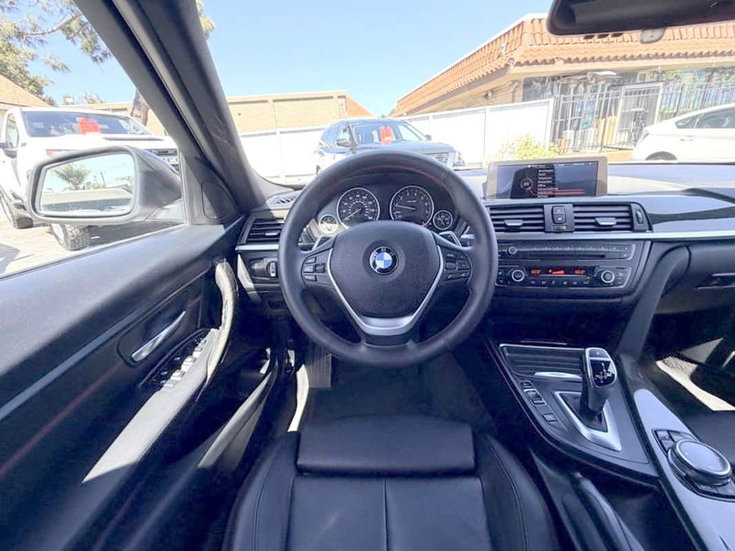 Used 2014 BMW 328i xDrive Wagon AWD/4WD image 29