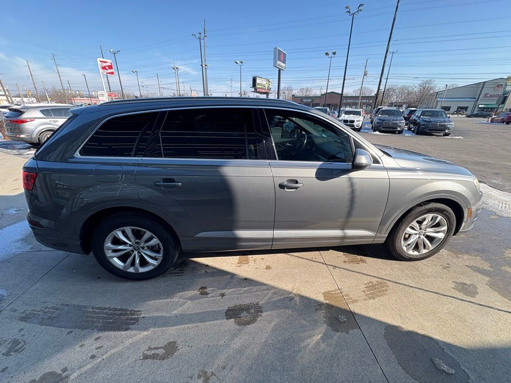 Used 2017 Audi Q7 3.0T Premium image 5