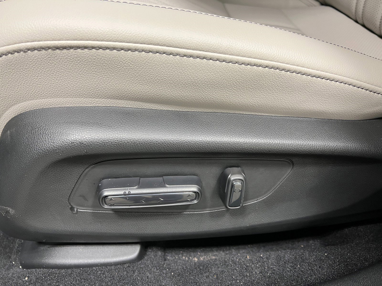 New 2025 Honda HR-V EX-L image 15