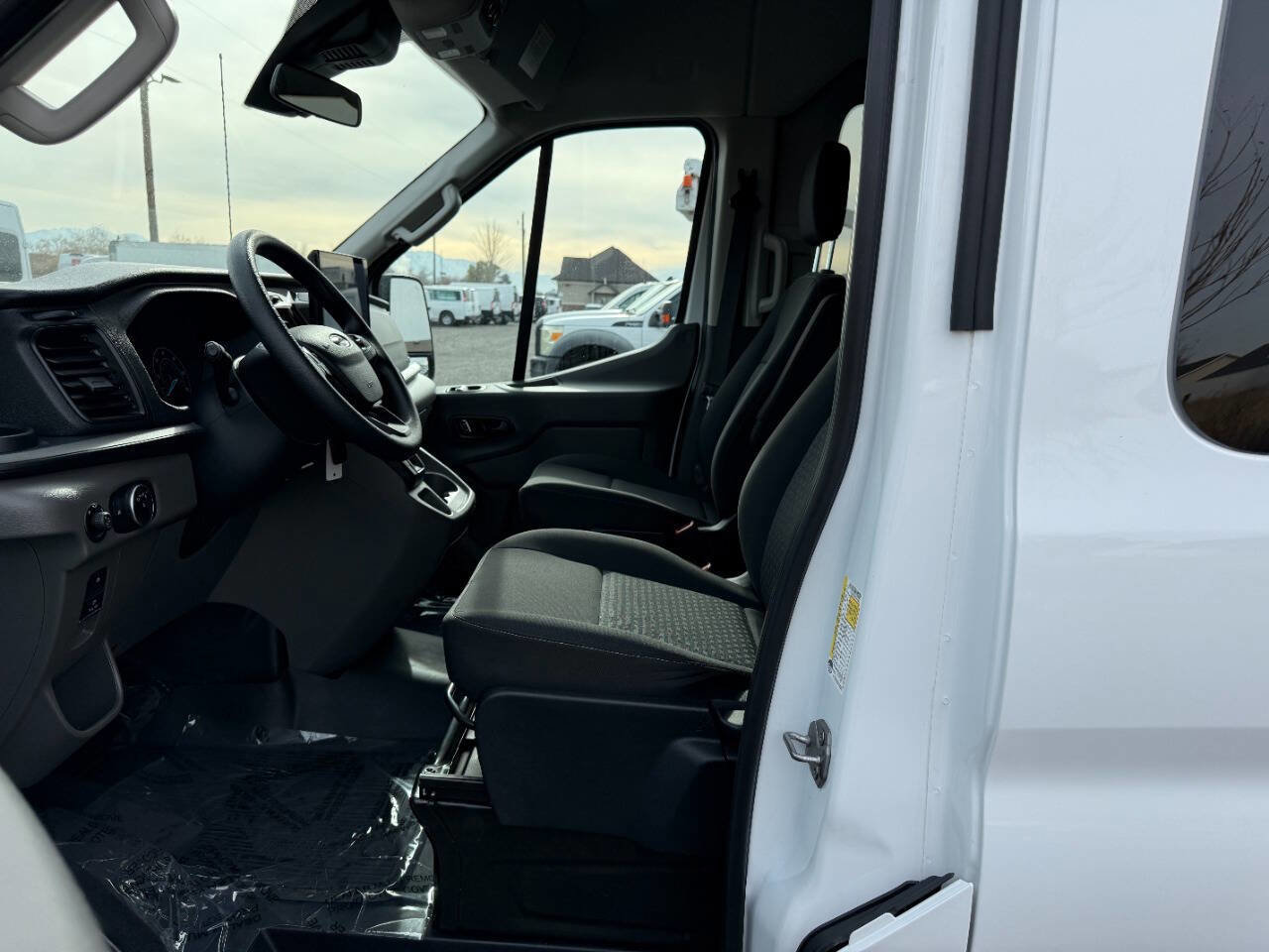 Used 2023 Ford Transit 350 XLT image 16