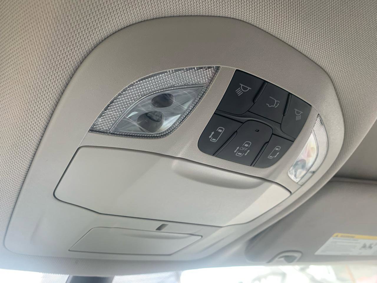 Used 2023 Chrysler Pacifica Touring-L image 22