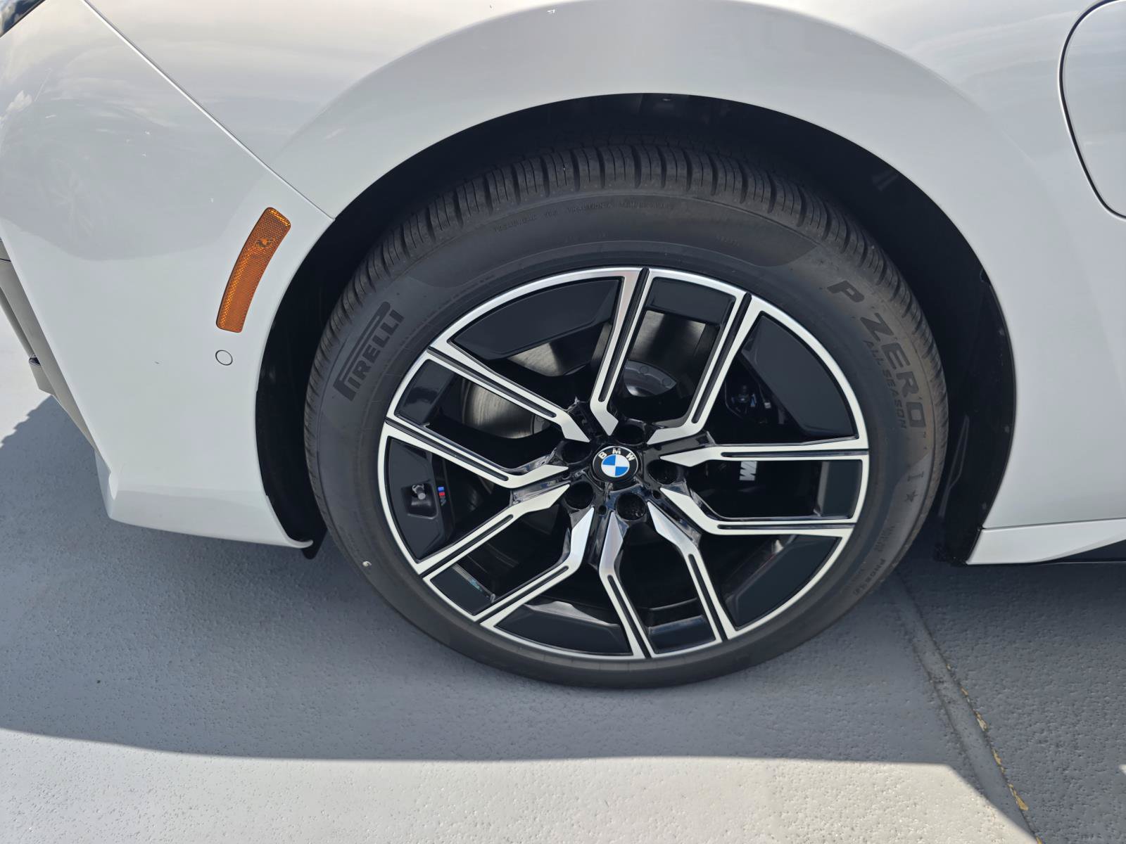 New 2026 BMW 750e xDrive w/ Executive Package AWD/4WD image 9