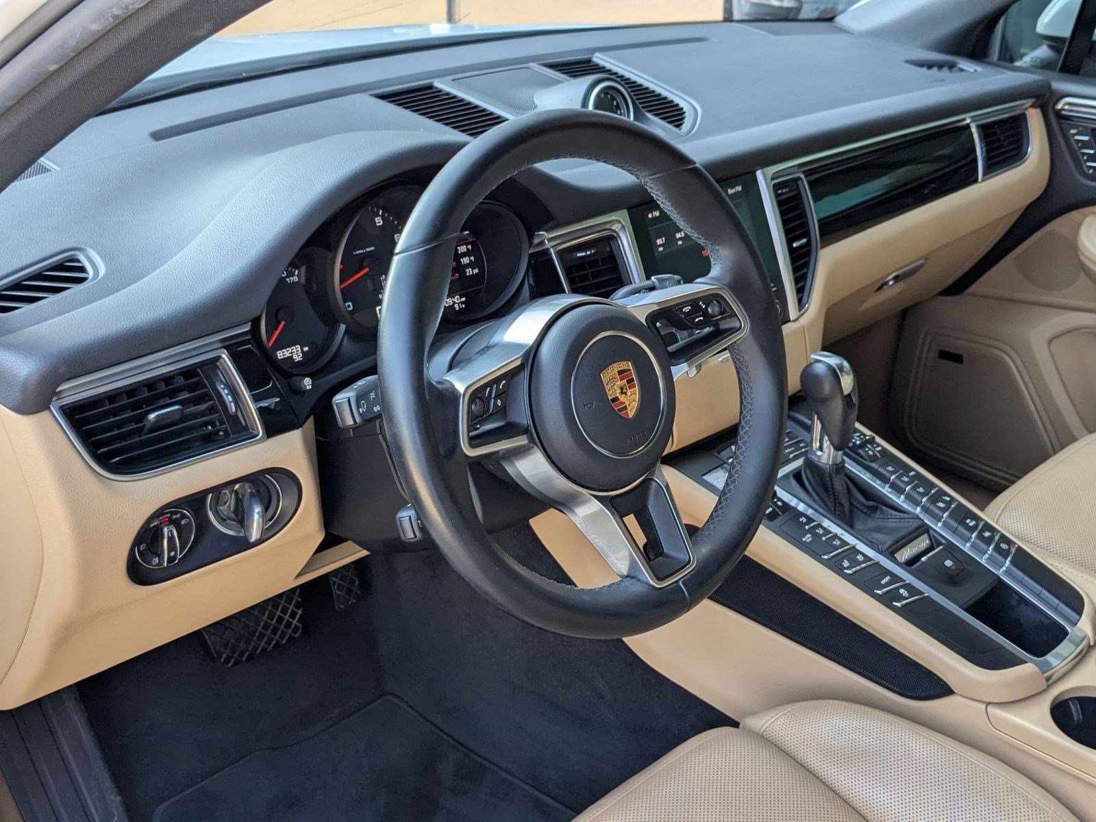 Used 2017 Porsche Macan image 4